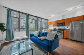 Lovely 2-Bedrooms Downtown suite Free Parking
